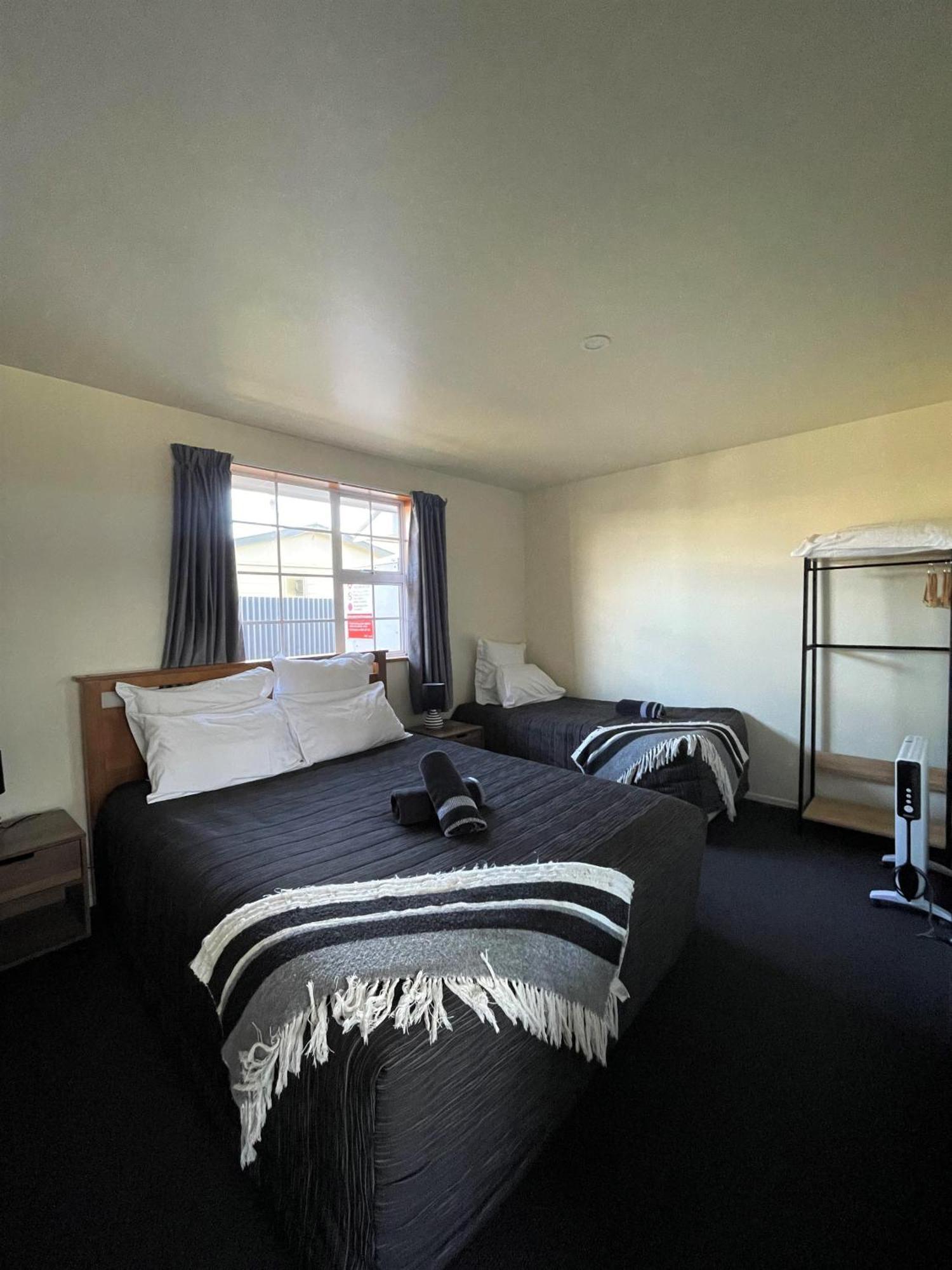 Colonial Motel 3*