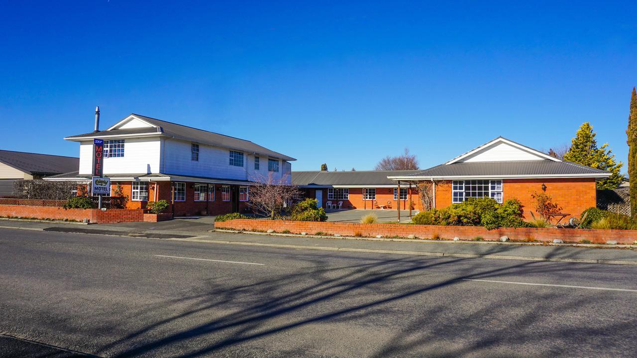Colonial Motel 3*